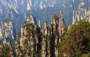 長沙出發(fā)到黃龍洞、張家界森林公園、天門山、鳳凰五日游